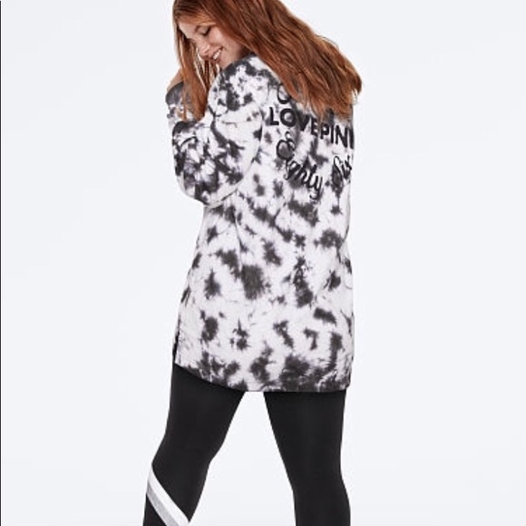 PINK Victoria's Secret Tops - Victoria Secret PINK long sleeve campus tee size L